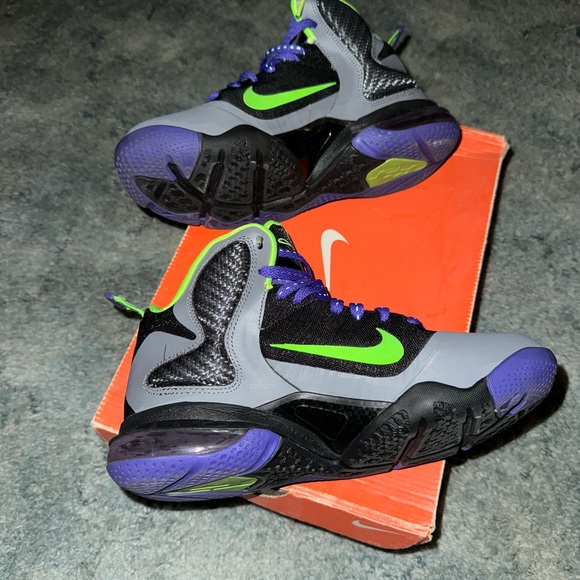 Lebron 9 - Picture 3 of 5